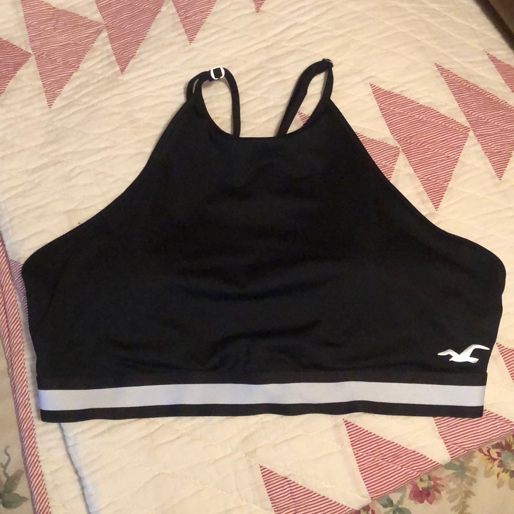 hollister sports bra